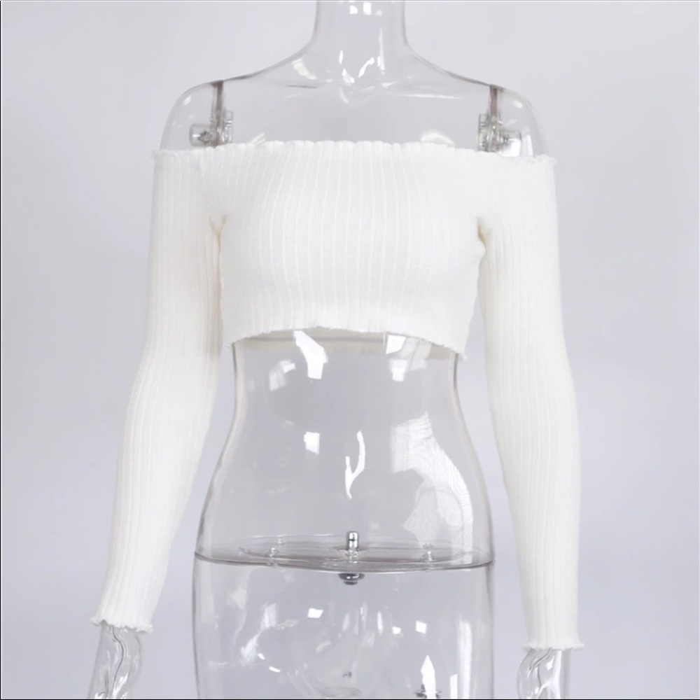 Cropped Ruffle sweater - Picture 2 of 5